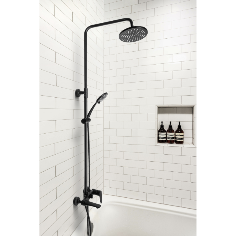 Deszczownia z baterią wannową - kompromis między wanną a prysznicem